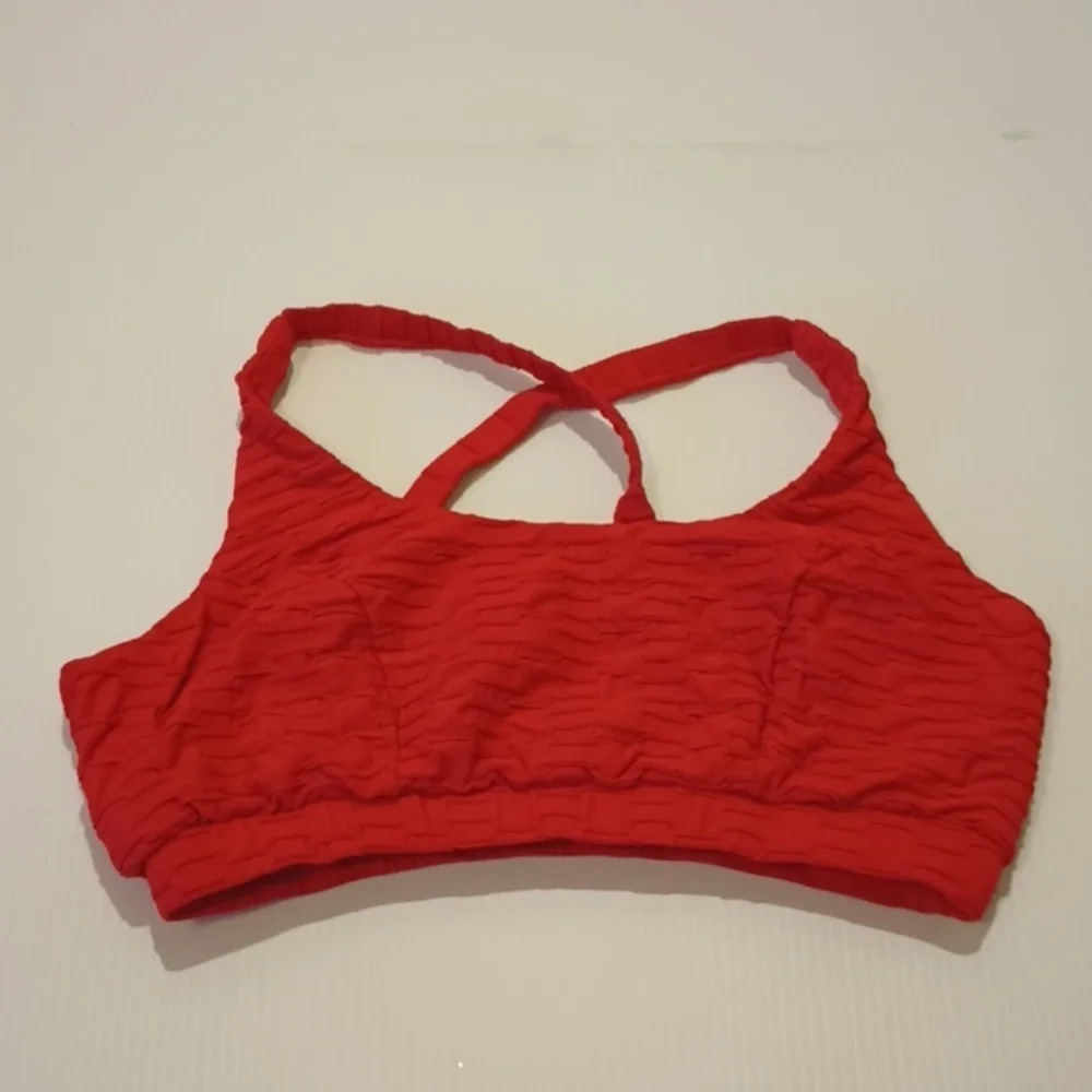 Lola Getts Active Red Textured Sports Bra A17